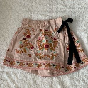 Skort (skirt with shorts)